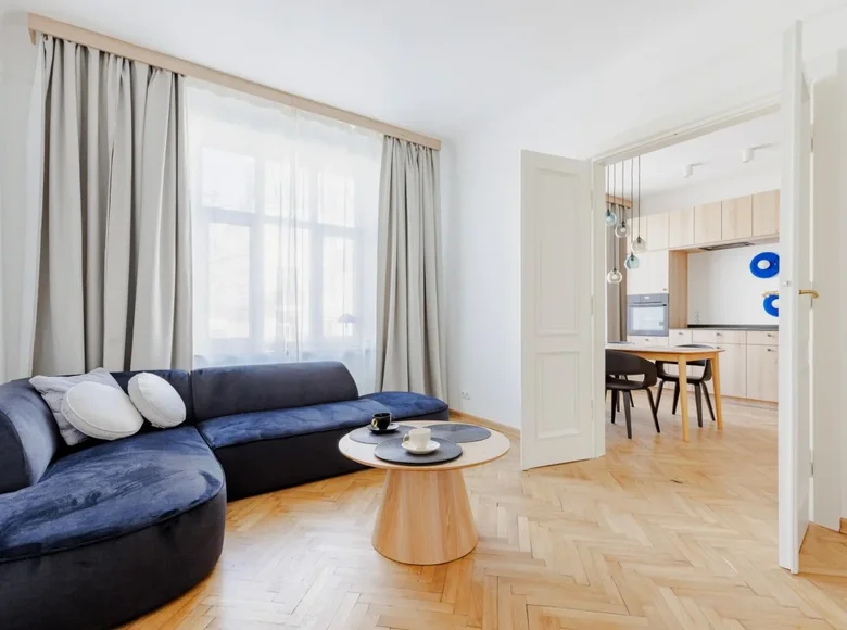 3 room apartment 90 m² in Warsaw, Poland
