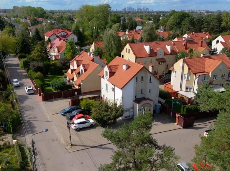 Квартира 127 м² Варшава, Польша