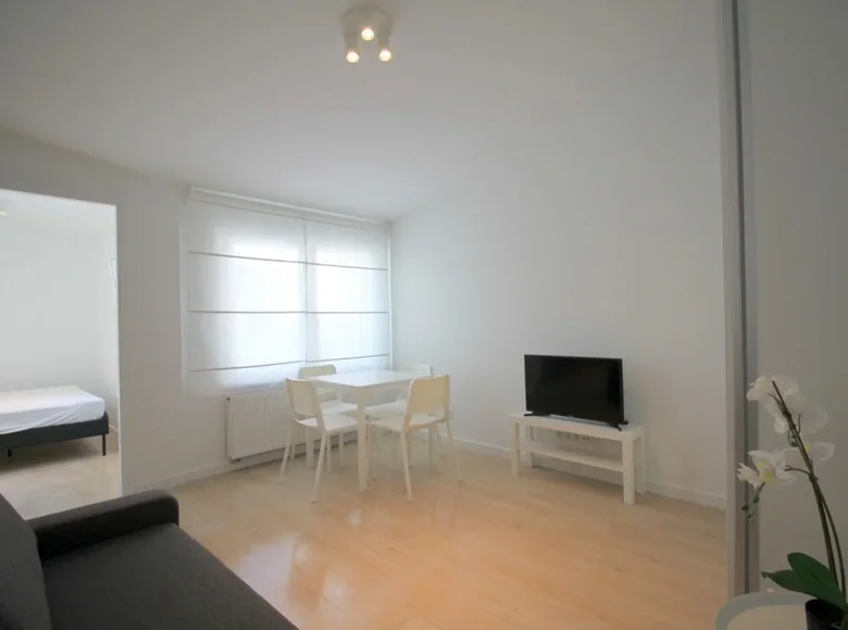 2 room apartment 31 m² Warsaw, Poland