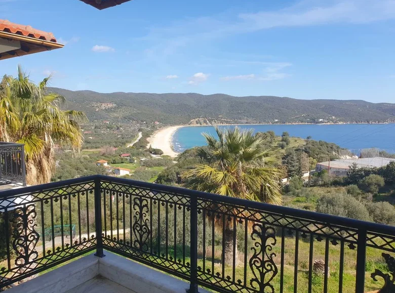 Villa 9 bedrooms 1 000 m² Pyrgadikia, Greece