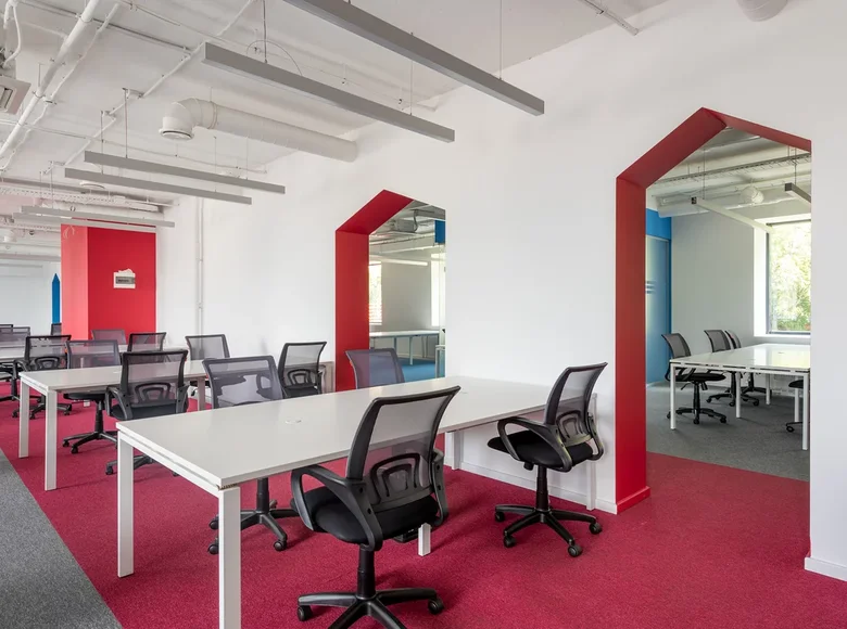 Office 2 910 m² in Moscow, Russia