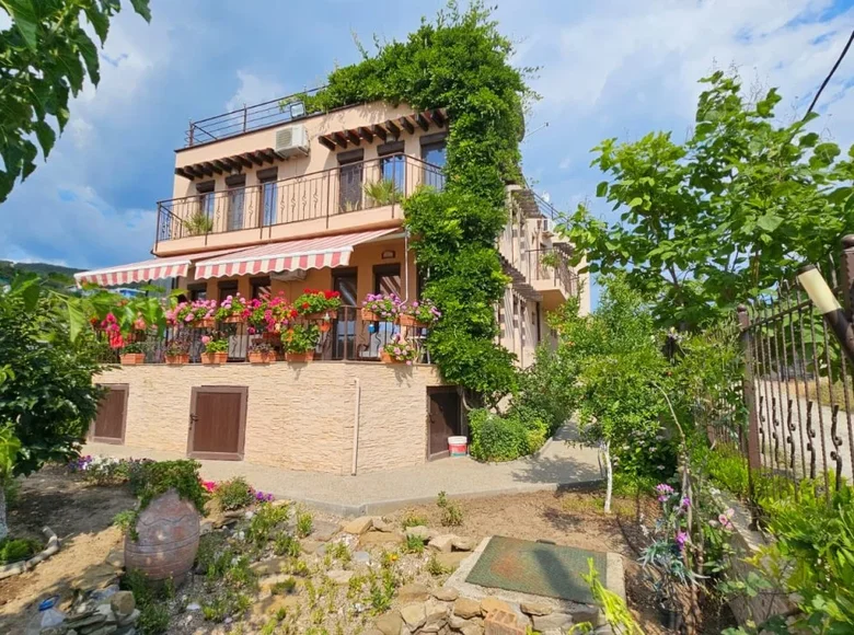 5 bedroom house 330 m² Sveti Vlas, Bulgaria