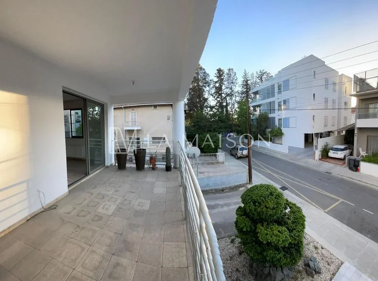 Mieszkanie 4 pokoi 206 m² w Nikozja, Cypr