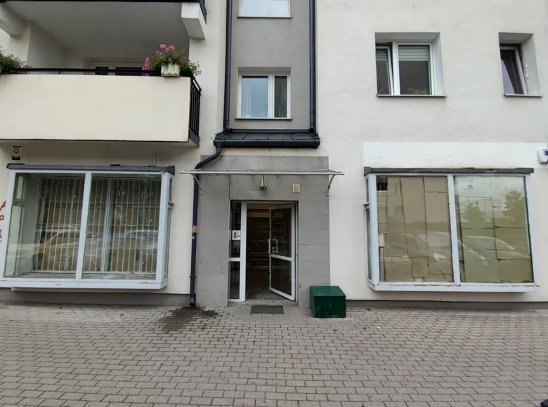 Commercial property 67 m² in Warsaw, Poland