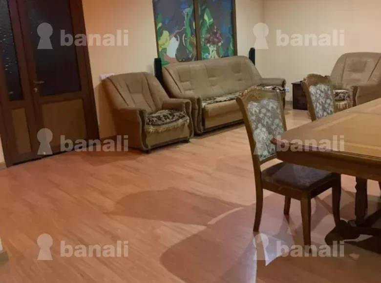 4 bedroom apartment 245 m² Yerevan, Armenia