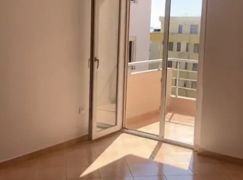 1 bedroom apartment 75 m² Bashkia Durres, Albania