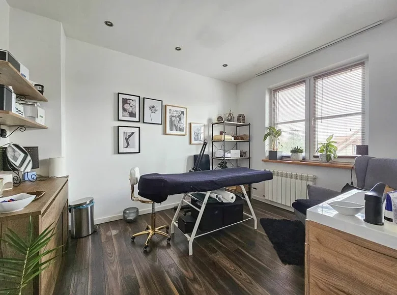 Gewerbefläche 280 m² Warschau, Polen