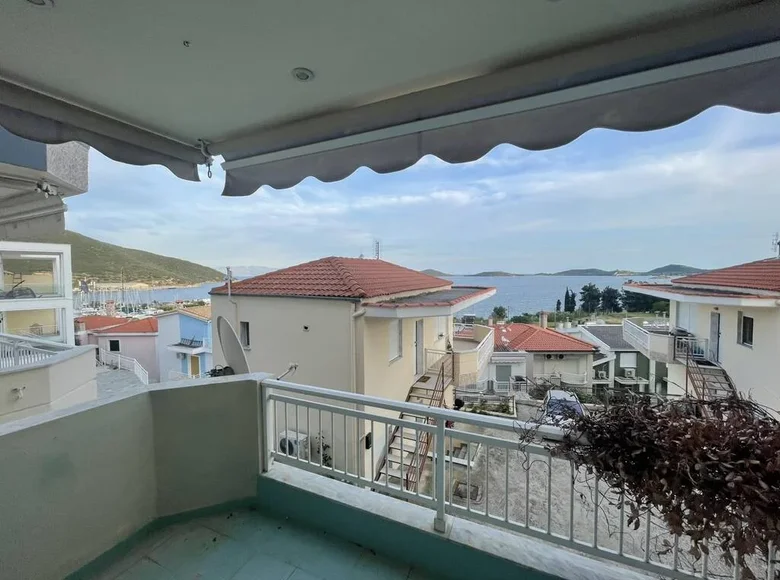 Mieszkanie 2 pokoi 52 m² Nea Peramos, Grecja