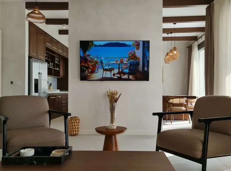 villa de 5 dormitorios 300 m² Petrovac, Montenegro