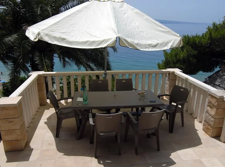 Дом 5 спален 200 м² Омиш, Хорватия