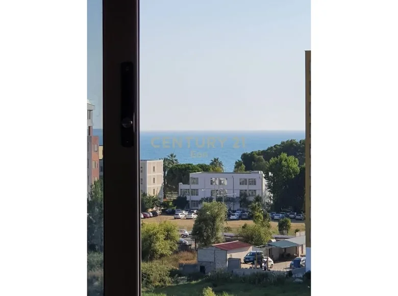 Mieszkanie 2 pokoi 86 m² Bashkia Durres, Albania