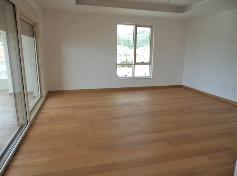 Mieszkanie 3 pokoi 123 m² Budva, Czarnogóra