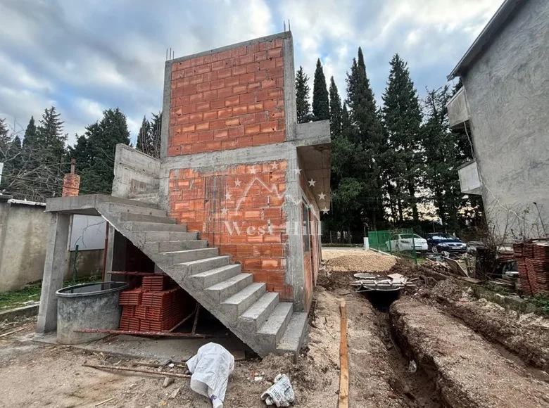 Commercial property 58 m² in Tivat, Montenegro