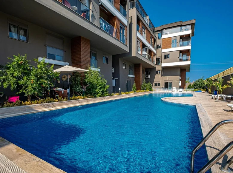 4 bedroom apartment 95 m² Muratpasa, Turkey