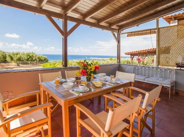villa de 5 dormitorios 160 m² Methoni, Grecia