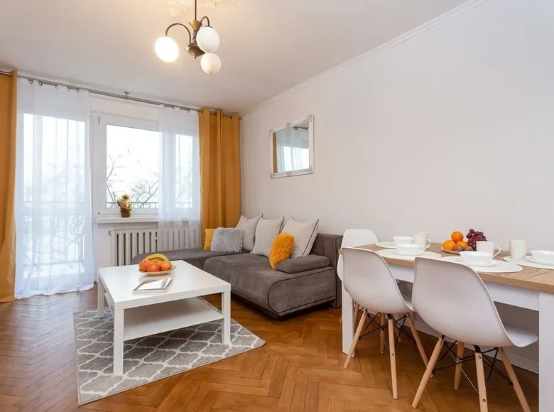3 room apartment 57 m² in Lodz, Poland