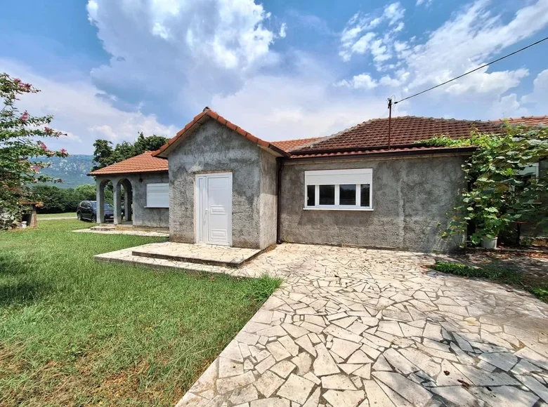 3 bedroom house 100 m² Spuz, Montenegro
