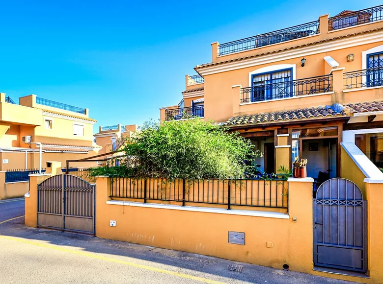 3-Schlafzimmer-Villa 75 m² Torrevieja, Spanien