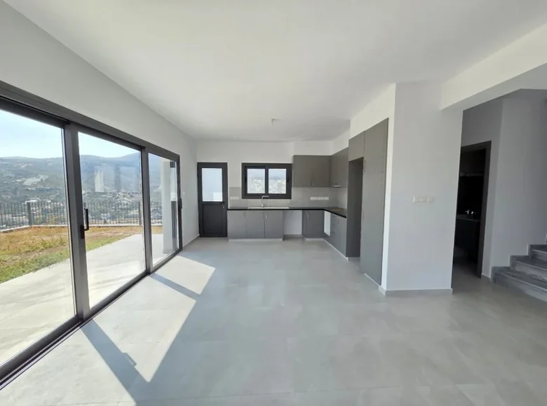 4 bedroom apartment 171 m² Akrounda, Cyprus