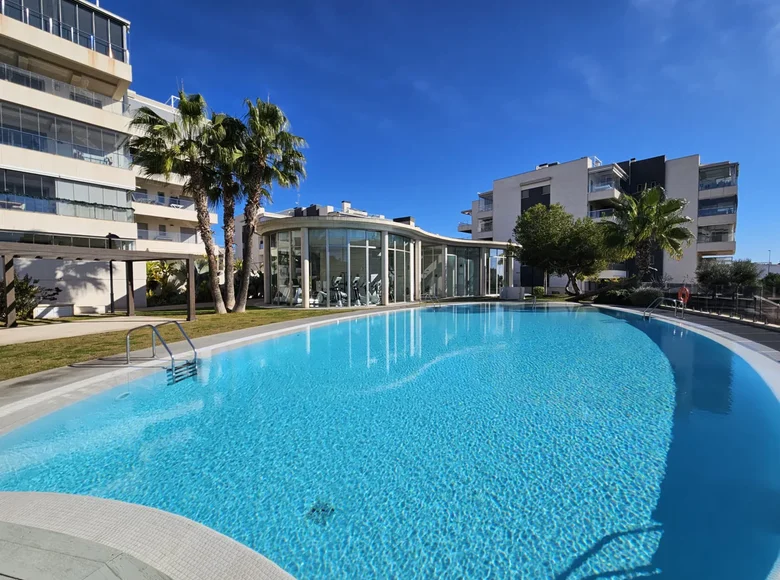 Mieszkanie 2 pokoi 93 m² Orihuela, Hiszpania
