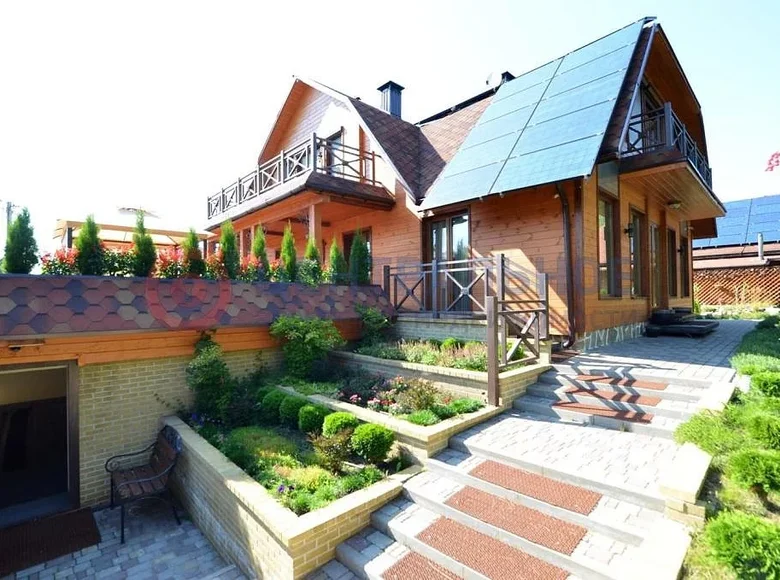Cottage 380 m² Papiarnianski sielski Saviet, Belarus