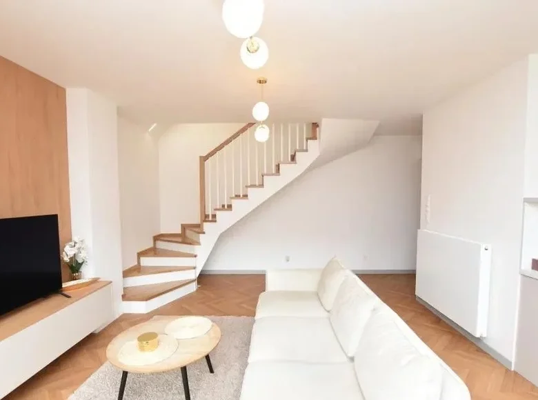 Квартира 3 комнаты 70 м² Познань, Польша