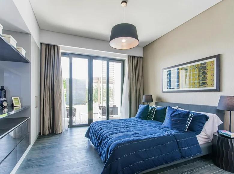 Mieszkanie 2 pokoi 1 313 m² Dubaj, Emiraty Arabskie