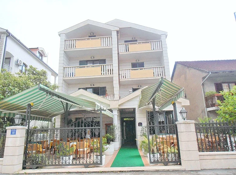 Hôtel 600 m² à Tivat, Monténégro