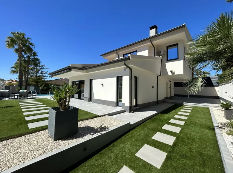 3 bedroom house 180 m² Dehesa de Campoamor, Spain
