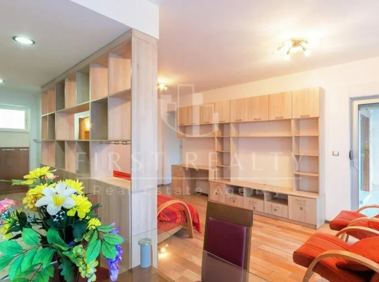 Appartement 3 chambres 74 m² Dobrota, Monténégro