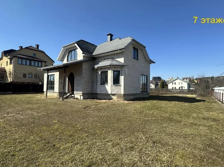 Haus 251 m² Tarasava, Belarus