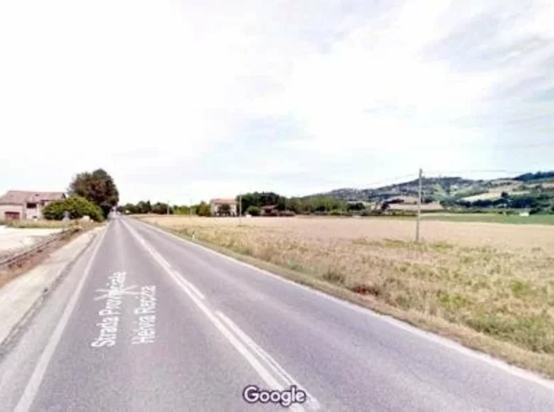 Parcelas 30 000 m² Terni, Italia