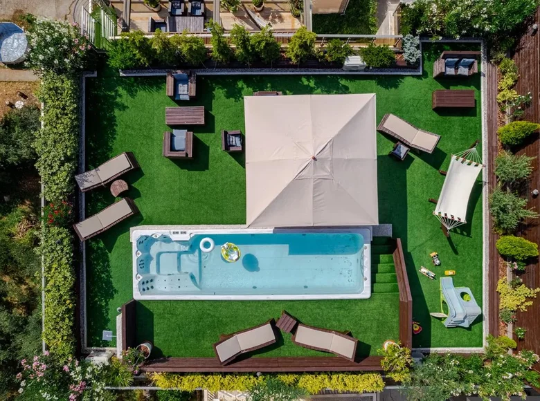 Ático 4 habitaciones 400 m² Budva, Montenegro