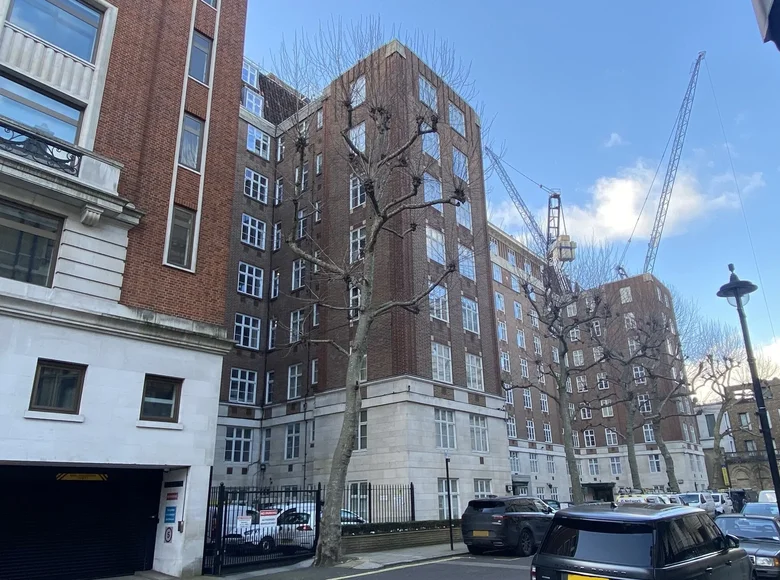 2 bedroom apartment 9 m² London, United Kingdom