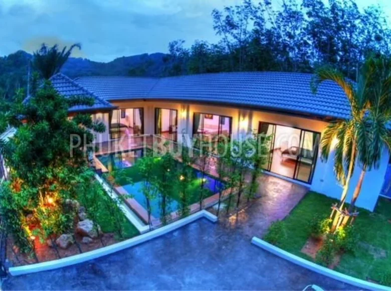 villa de 3 chambres 220 m² Chalong, Thaïlande