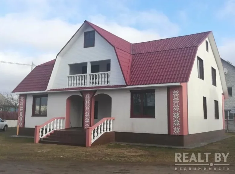 Stadthaus 250 m² Saslauje, Belarus