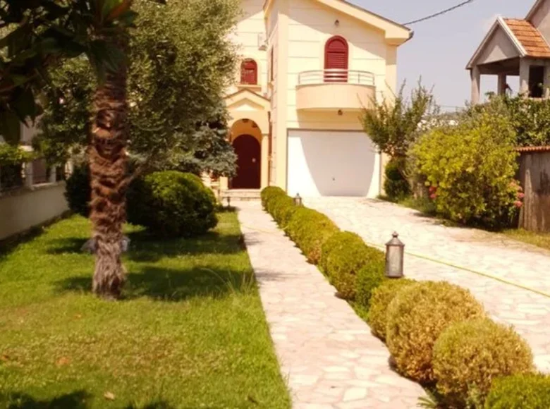 Willa 4 pokoi 250 m² w Podgorica, Czarnogóra