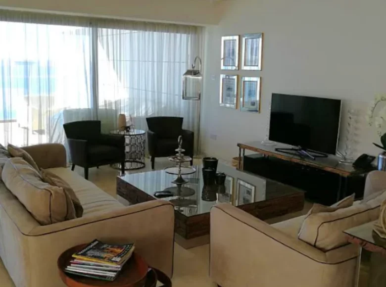 3 bedroom apartment 315 m² Lefkosa Turk Belediyesi, Northern Cyprus