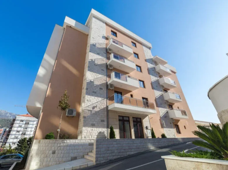 Apartamento 3 habitaciones 106 m² Becici, Montenegro