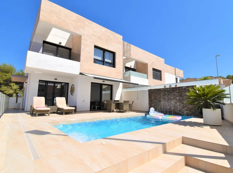 3-Schlafzimmer-Villa 193 m² Orihuela, Spanien