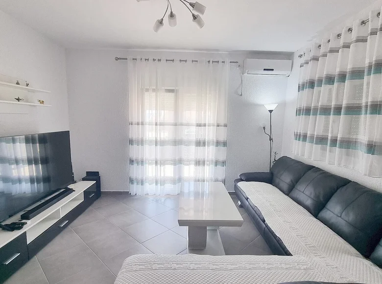 2 bedroom apartment 80 m² Kavac, Montenegro