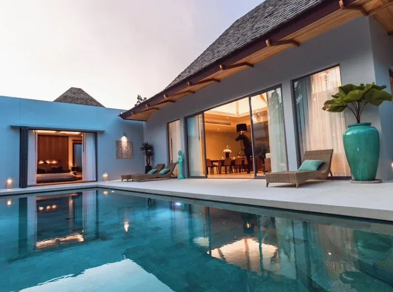 3 bedroom villa 418 m² Si Sunthon, Thailand