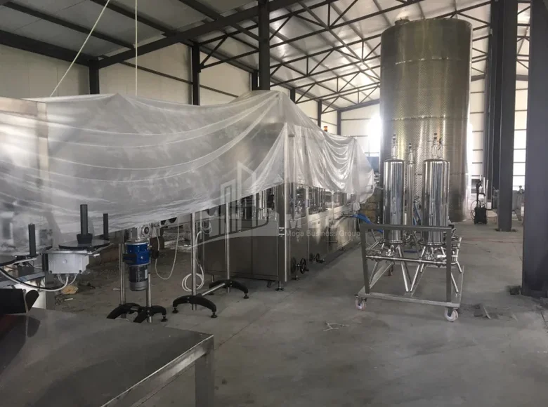 Propriété commerciale 1 250 m² à Tbilissi, Géorgie