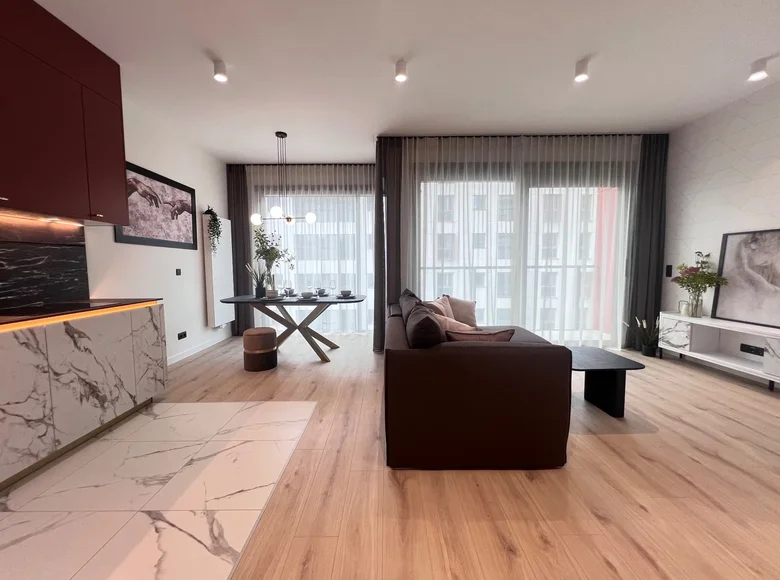 Apartamento 3 habitaciones 83 m² en Varsovia, Polonia