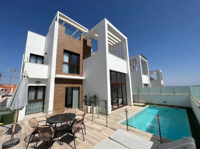 villa de 3 chambres 220 m² Torrevieja, Espagne