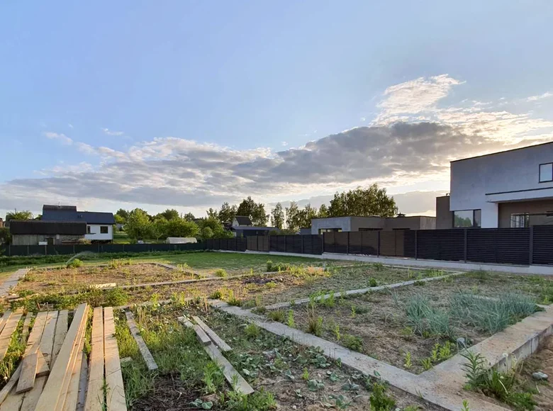 Atterrir  Dziamidavicki sielski Saviet, Bélarus