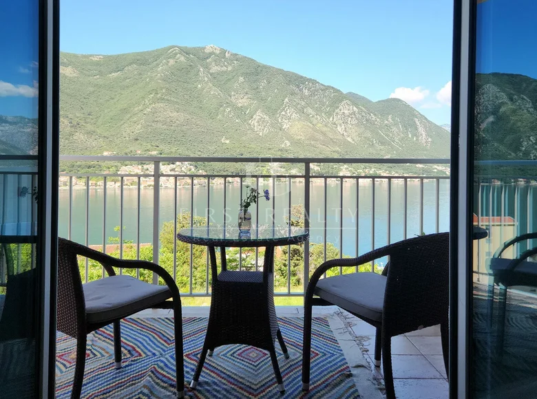 Appartement 3 chambres 74 m² Dobrota, Monténégro