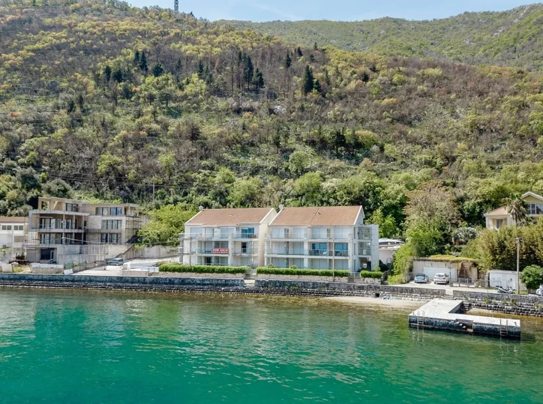 2 bedroom apartment 100 m² Stoliv, Montenegro