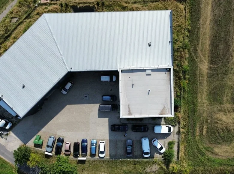 Магазин 350 м² в Sady, Польша