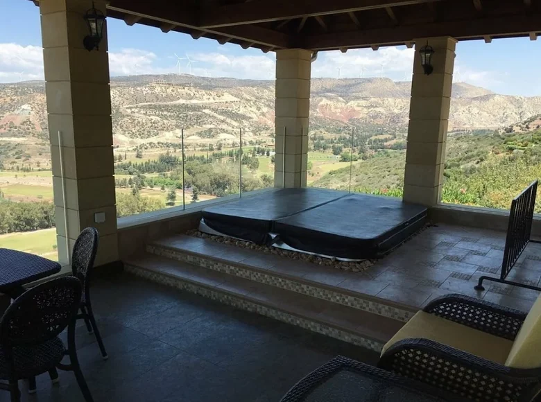 4 bedroom Villa 300 m² Kouklia, Cyprus